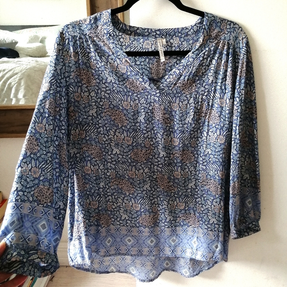 Beautiful Blue Classy Flowy Shirt in medium